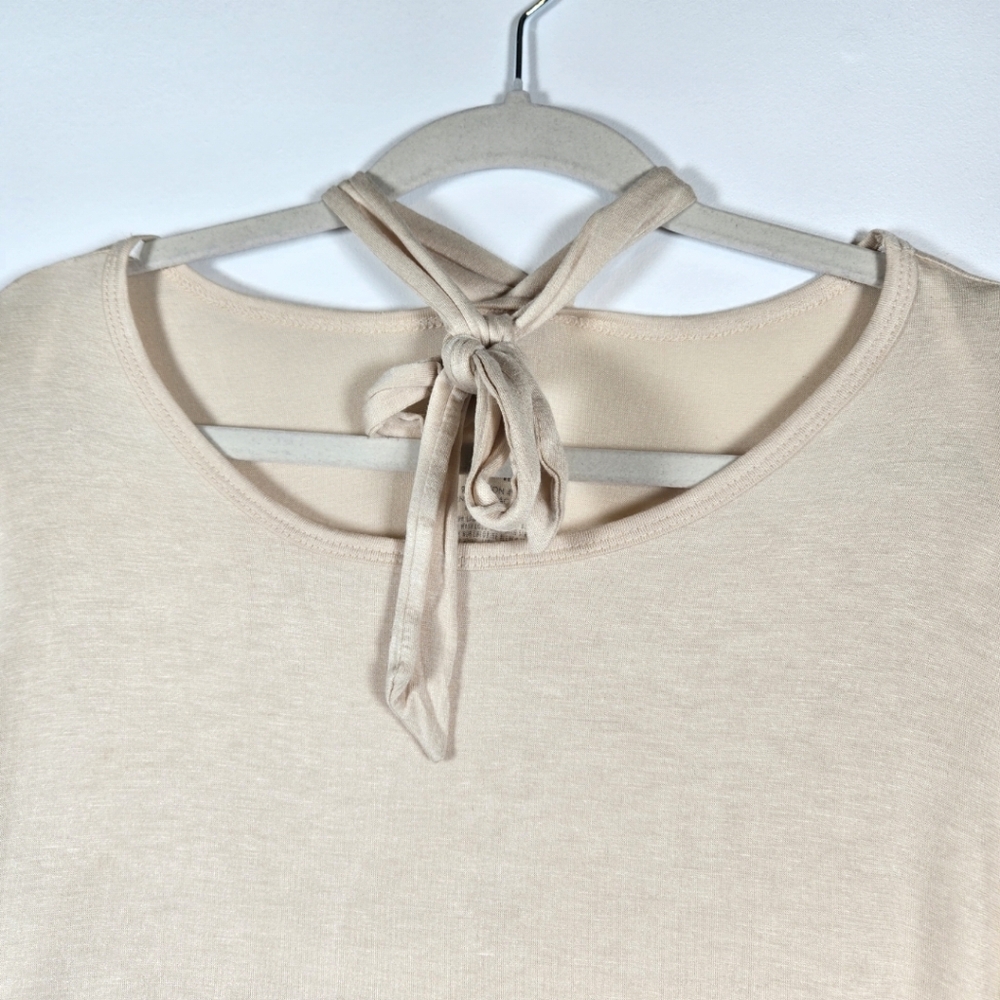 NEW Disney Parks Winnie The Pooh Eeyore Cream Lightweight Top Size Medium - Picture 4 of 12
